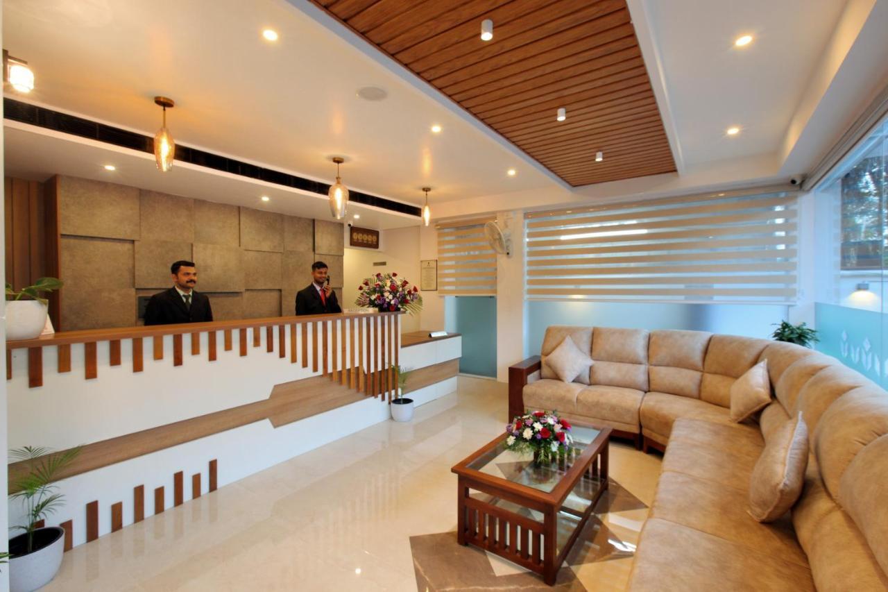Hotel Novark Munnar Kallar Vattiyar Екстериор снимка