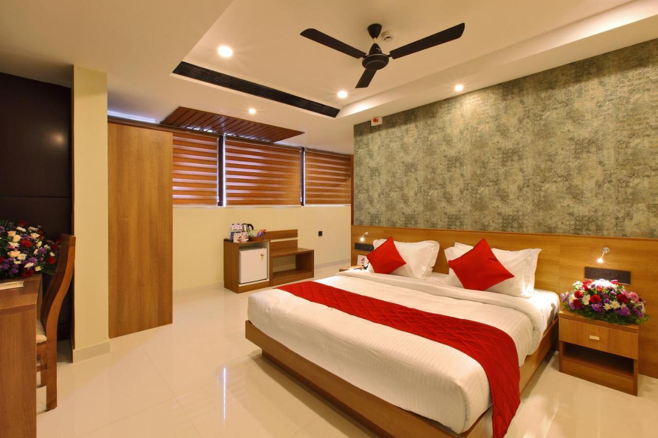 Hotel Novark Munnar Kallar Vattiyar Екстериор снимка