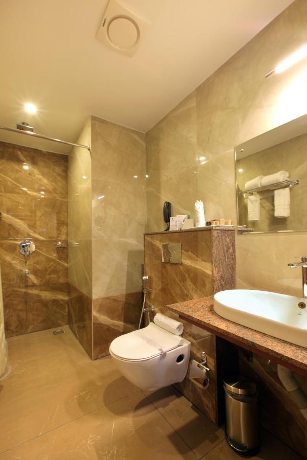 Hotel Novark Munnar Kallar Vattiyar Екстериор снимка